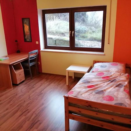 Moderne Ganze Ferienwohnung 1Km Zum Funpark Und Nur 15 Minuten Nach Nuernberg زيمدورف المظهر الخارجي الصورة
